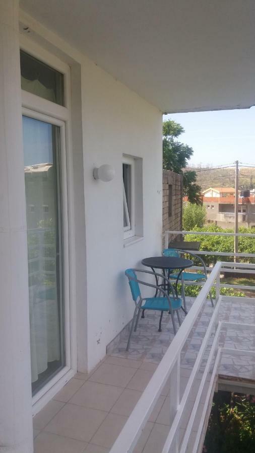 Mini Apartments Natasha Сутоморе Экстерьер фото